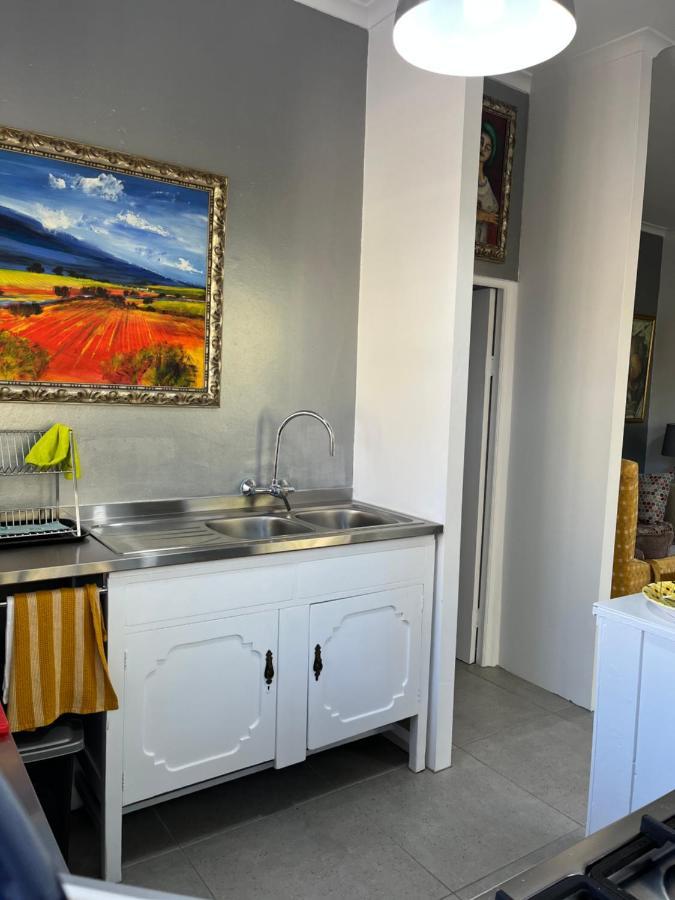 Somerset West Garden Apartments 1 Luaran gambar
