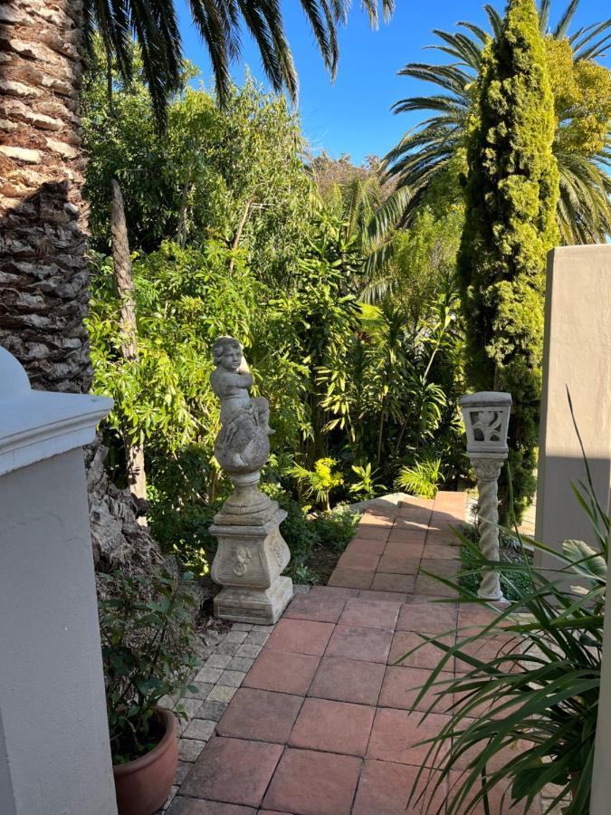 Somerset West Garden Apartments 1 Luaran gambar