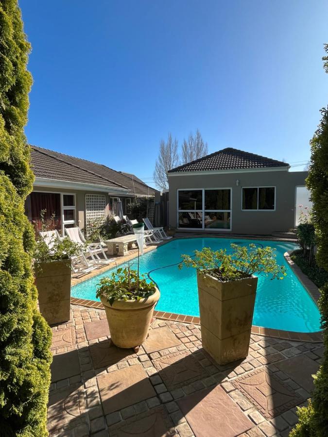 Somerset West Garden Apartments 1 Luaran gambar