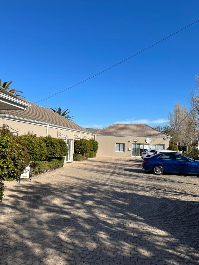 Somerset West Garden Apartments 1 Luaran gambar