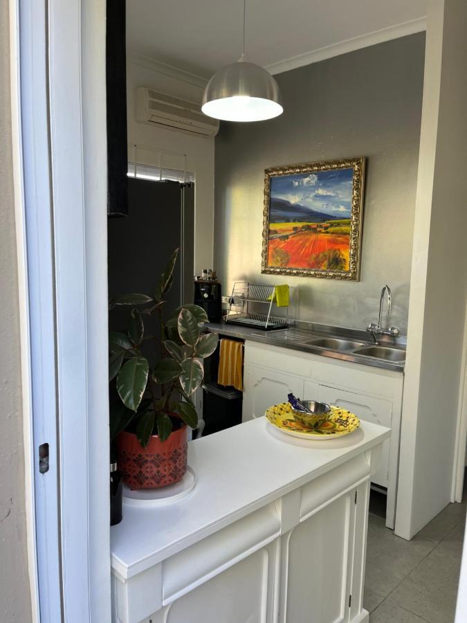 Somerset West Garden Apartments 1 Luaran gambar