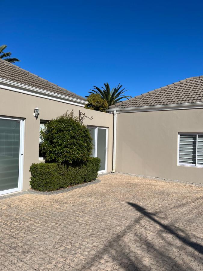 Somerset West Garden Apartments 1 Luaran gambar