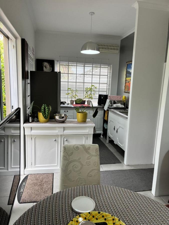 Somerset West Garden Apartments 1 Luaran gambar