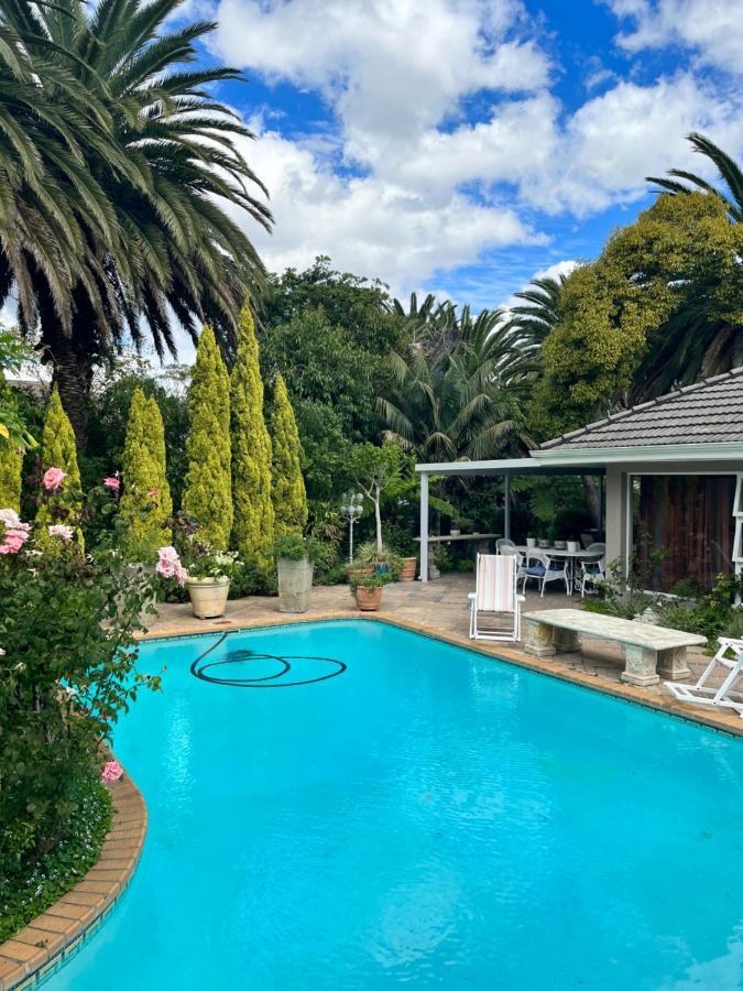 Somerset West Garden Apartments 1 Luaran gambar